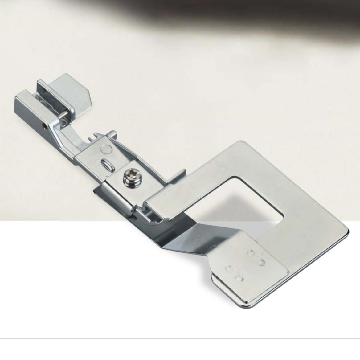 BERNINA L 450/460 Overlocker Gathering Foot Domesticity Fabric